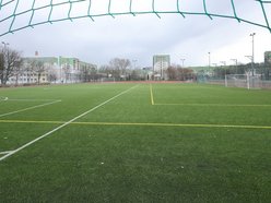 Łódź. Nowe boiska i hale sportowe w Łodzi. Skorzystają z nich uczniowie i... wszyscy Łodzianie