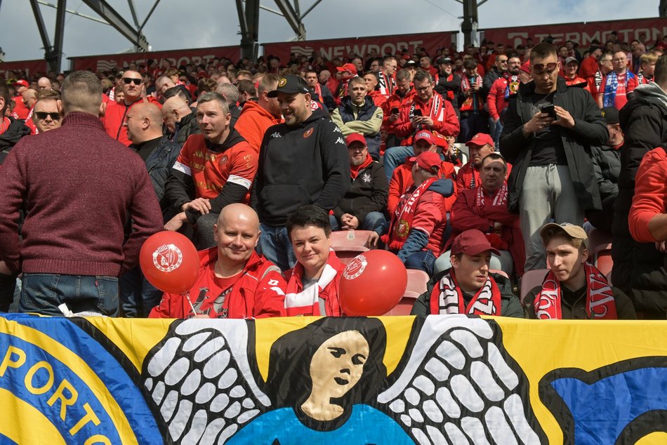 Łódź. Kibice na meczu Widzew Łódź - Bruk-Bet Termalica Nieciecza. Byłeś/aś? Znajdź się w galerii!