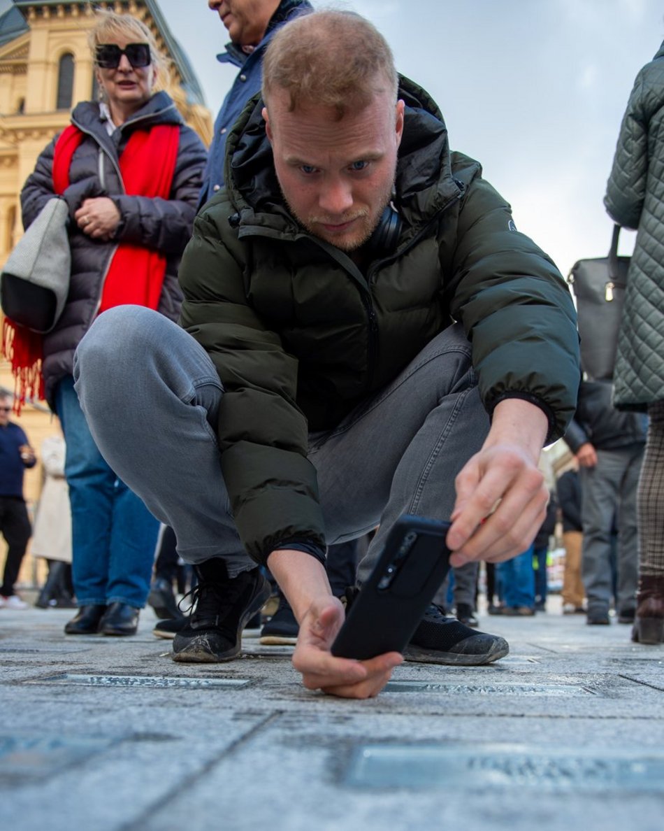 Odsłonięcie pomnika na placu Wolności