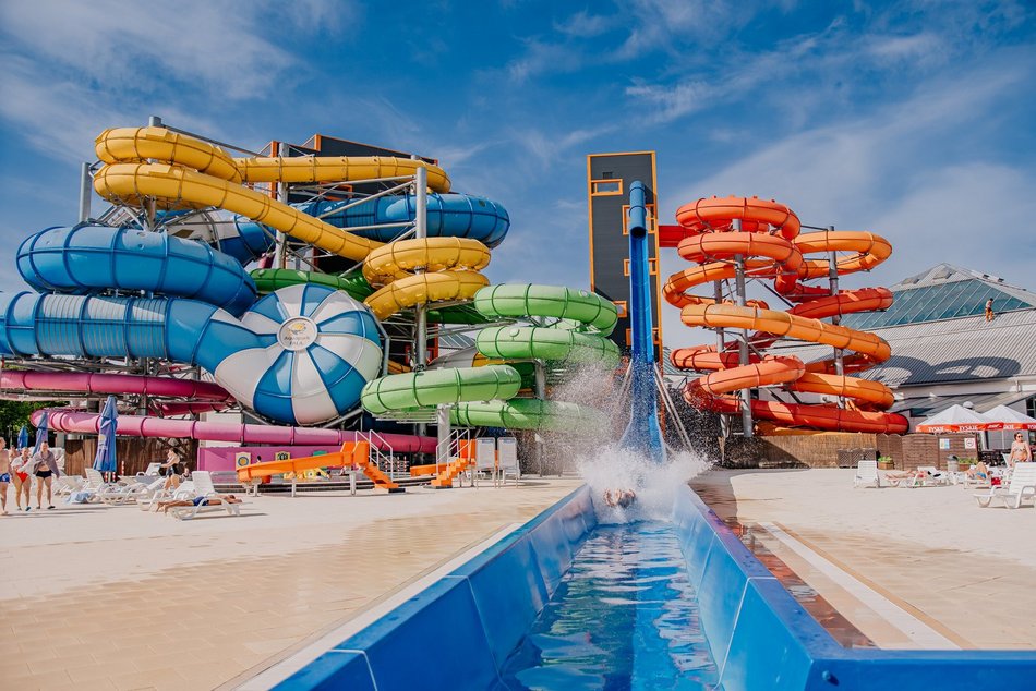 Що робити у вихідні в Лодзі? Bifor перед ŁSF 2025, Pink Party в аквапарку Fala та інші події