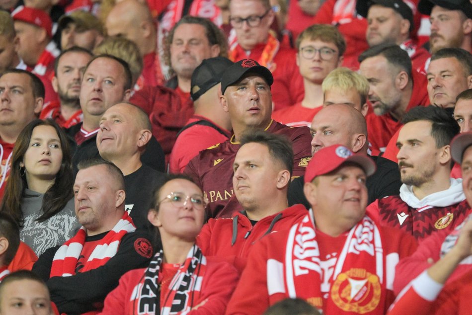 Kibice Widzewa Łódź z Pogonią Szczecin. Byłeś/aś tam? Znajdź się w galerii!