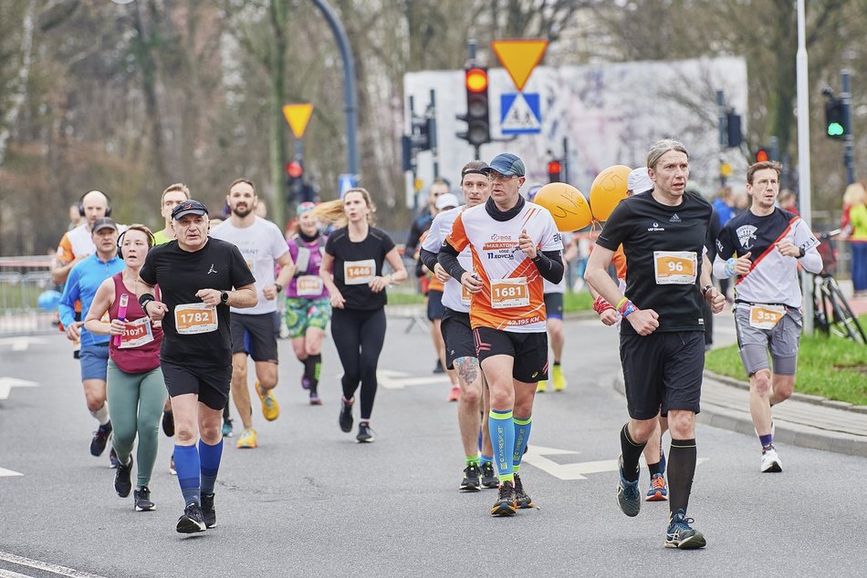 DOZ Maraton 2023. Brałeś udział w biegu? Znajdź się na zdjęciach!