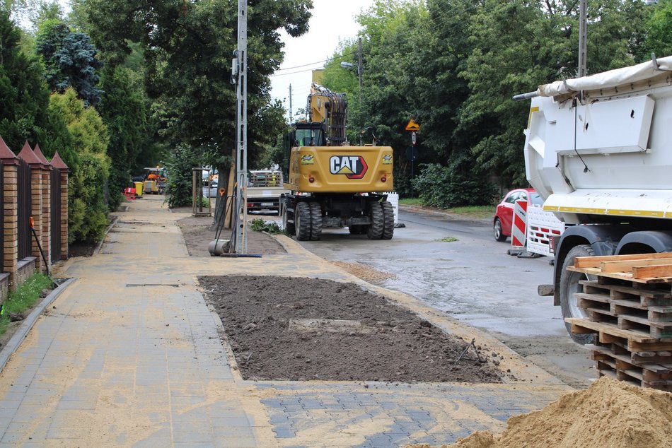Remont Dubois w Łodzi wre. Chodnik już niemal ułożony!