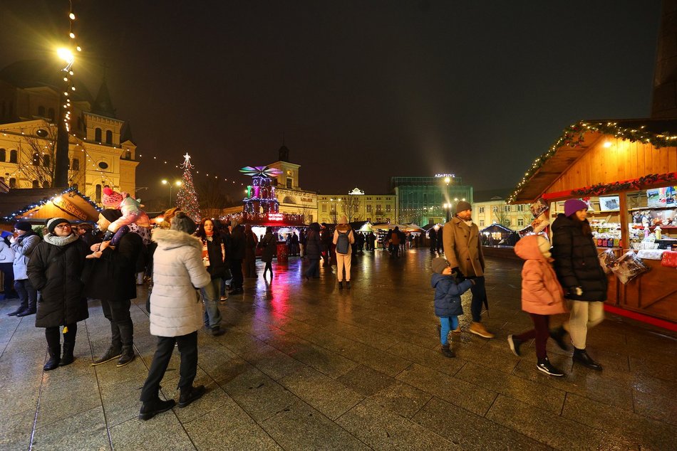 Świąteczny klimat na Jarmarku Bożonarodzeniowym w Łodzi