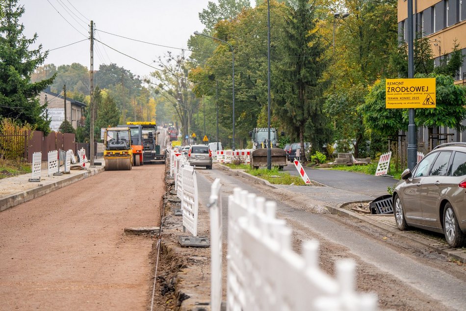 Remont Źródłowej w Łodzi. Jest już nowy asfalt, przystanki MPK Łódź prawie gotowe