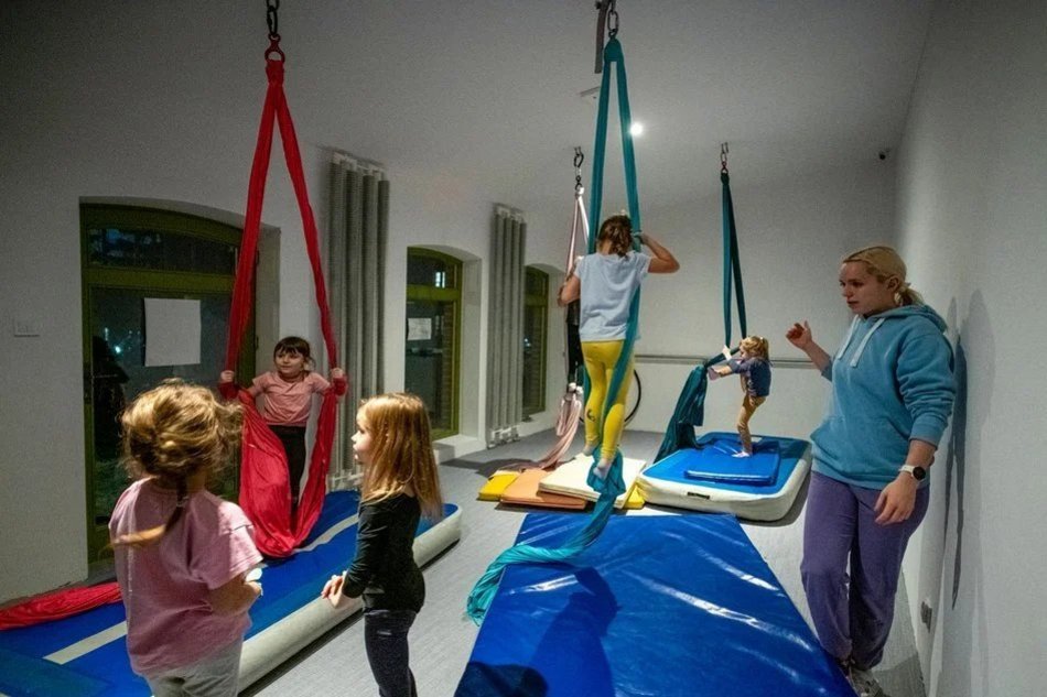 Łódź. Najlepsze zniżki na ferie zimowe 2026 w Łodzi? Tylko z Kartą Łodzianina i Kartą Dużej Rodziny!