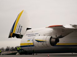 Największy samolot cargo na świecie wylądował na lotnisku w Łodzi