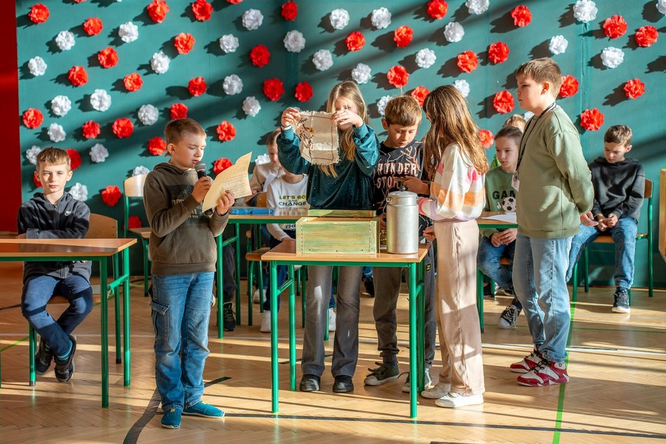 Łódź. 10. urodziny Szkoły Podstawowej nr 6