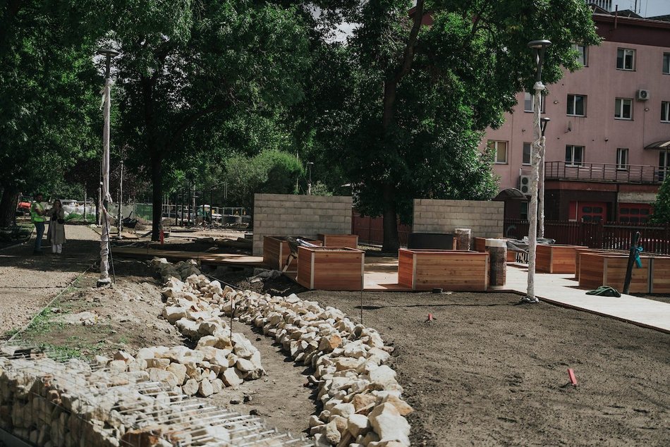 Łódź. Zielony skwer w centrum Łodzi rośnie w oczach! Jeszcze w sierpniu zakończą się prace