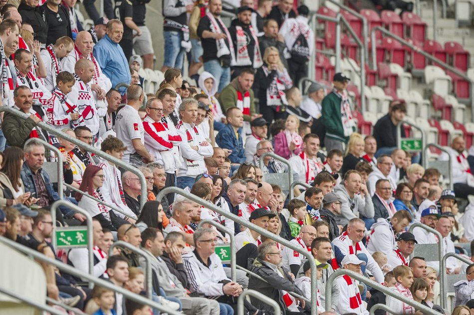 Kibice ŁKS Łódź na meczu z Radomiakiem Radom