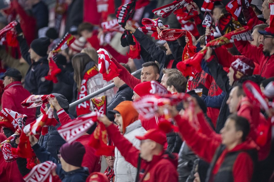 Kibice na meczu Widzewa Łódź z Koroną Kielce