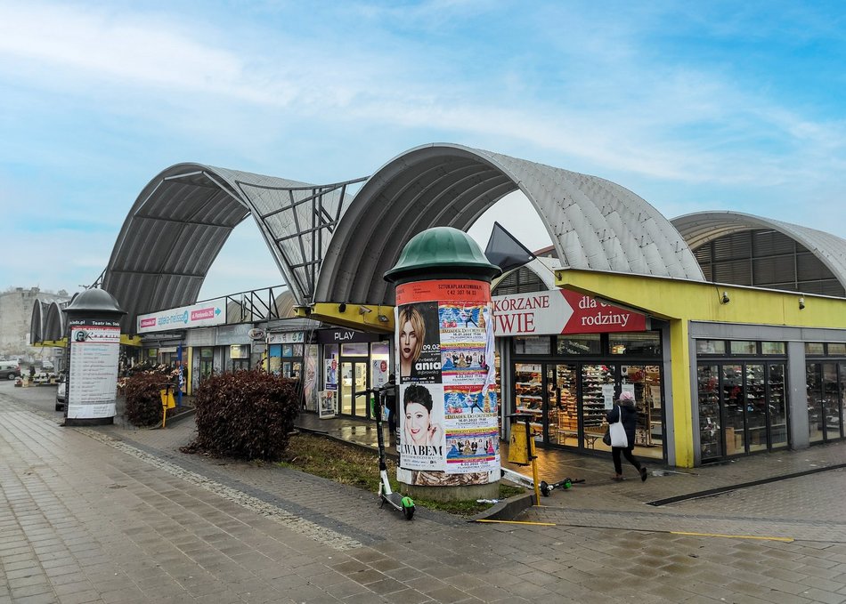 Łódź. Jak dojechać MPK Łódź na rynki? Sprawdź, którymi liniami dotrzesz na zakupy