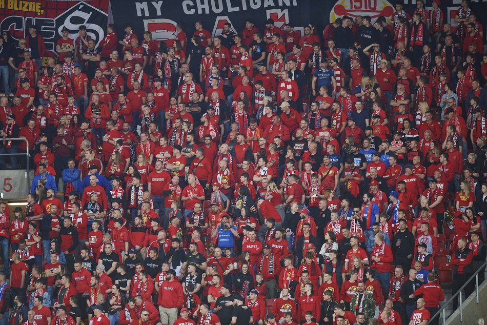 Kibice Widzewa Łódź na trybunach podczas meczu z Górnikiem Zabrze
