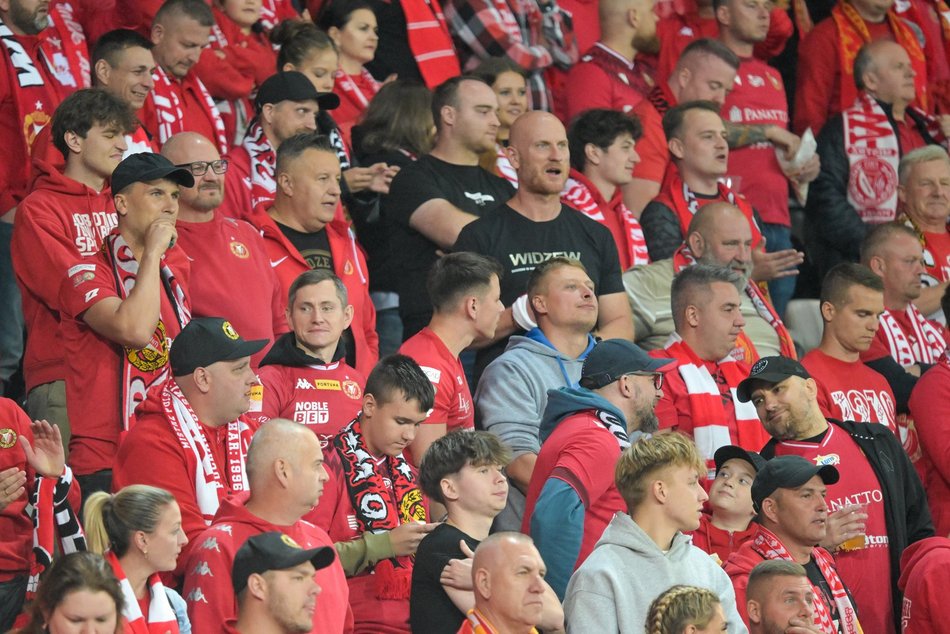 Kibice Widzewa Łódź z Pogonią Szczecin. Byłeś/aś tam? Znajdź się w galerii!