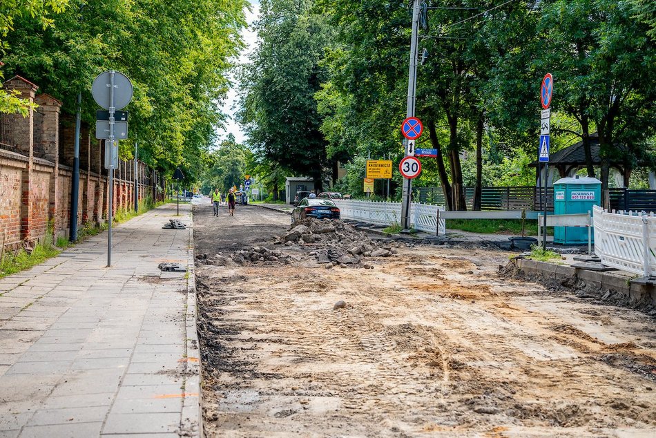 Łódź. Remont Kniaziewicza. Po pierwszych rozbiórkach czas na prace ziemne