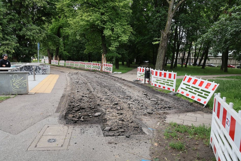 Ruszyła budowa drogi rowerowej wzdłuż trasy W-Z. Zobacz galerię z prac