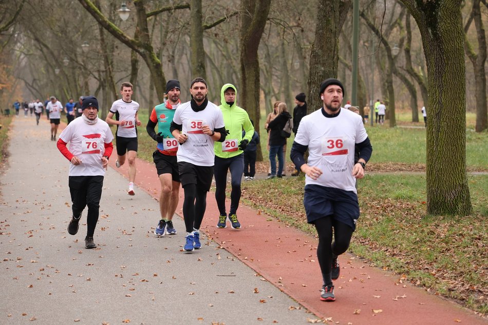 Bieg Niepodległościowa 5 w parku Na Zdrowiu w Łodzi. Odszukaj się w galerii!