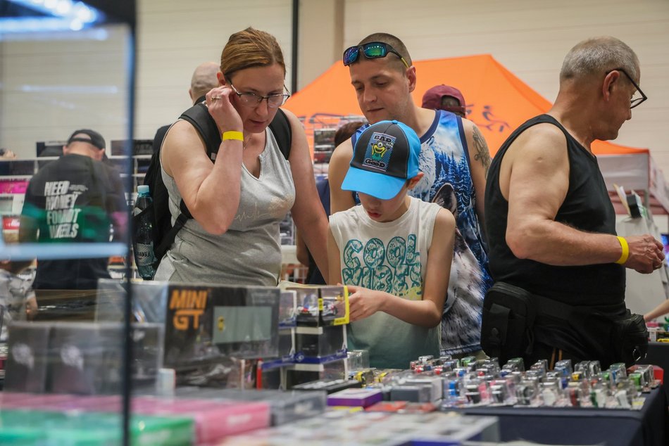 Łódź. Hot Wheels opanowały halę Expo Łódź! Setki miniatur aut, wyścigi na żywo i nie tylko!