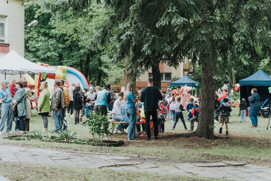 Łódź. „Czwartki na wesoło" z MOPS Łódź. Gry, zabawy, warsztaty, dmuchańce i przekąski