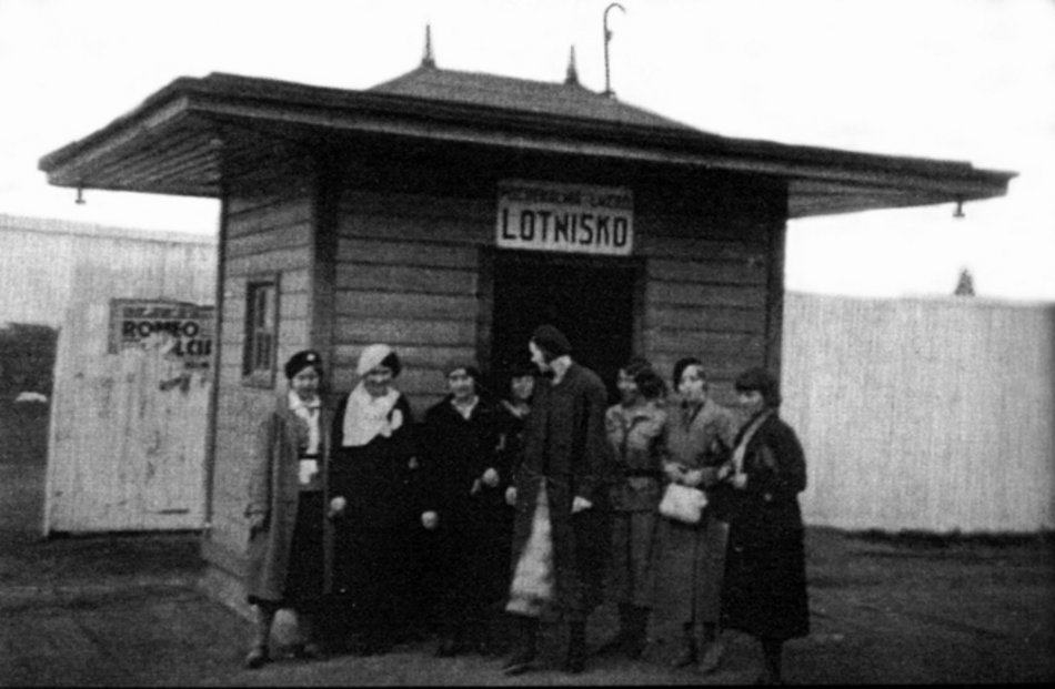 Lotnisko w Łodzi kończy 100 lat! Zobacz, jak wyglądało dawniej!