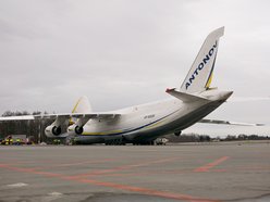 Największy samolot cargo na świecie wylądował na lotnisku w Łodzi