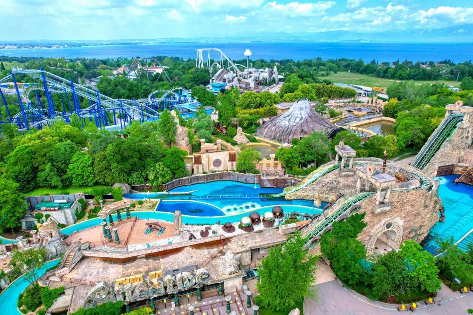 Łódź. Flixbus z Łodzi do największych parków rozrywki w Europie! Disneyland, Legoland, Gardaland i więcej