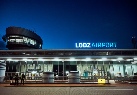 Lotnisko w Łodzi zwiększa liczbę lotów na Boże Narodzenie