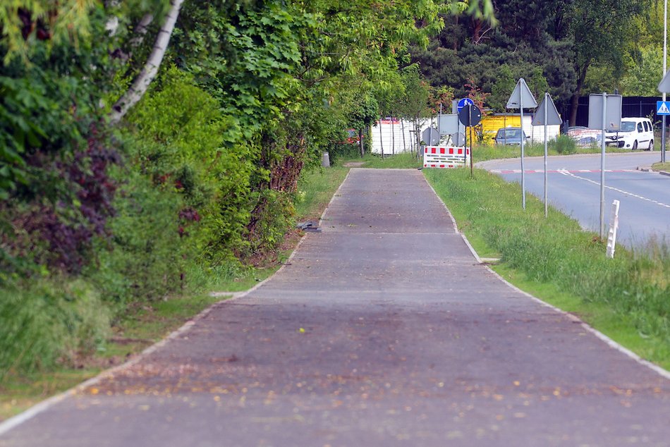 Łódź. Nowa droga rowerowa na Retkini w Łodzi. Trasa jest już otwarta dla rowerzystów