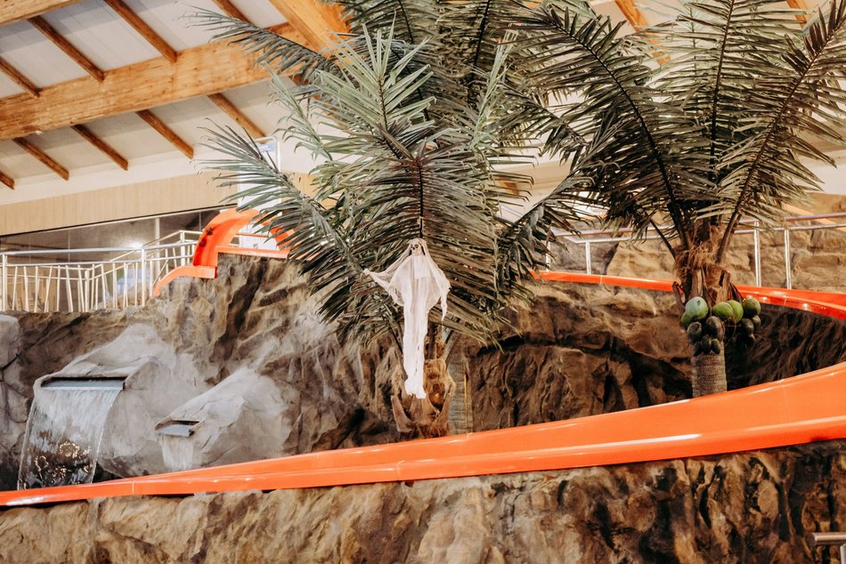 Łódź. Halloween w Aquaparku Fala. Upiorna muzyka, niespodzianki i pływający kościotrup!