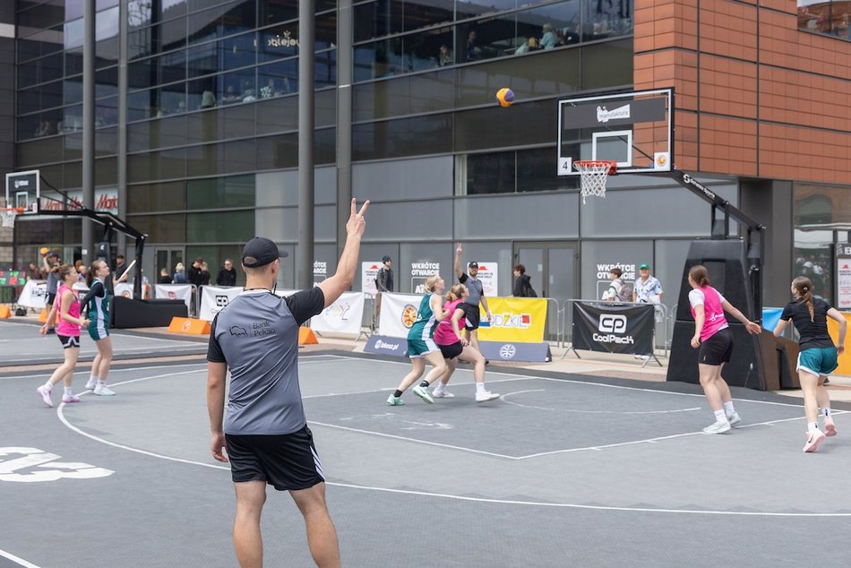Łódź. Jubileuszowa edycja Basketmanii w Manufakturze