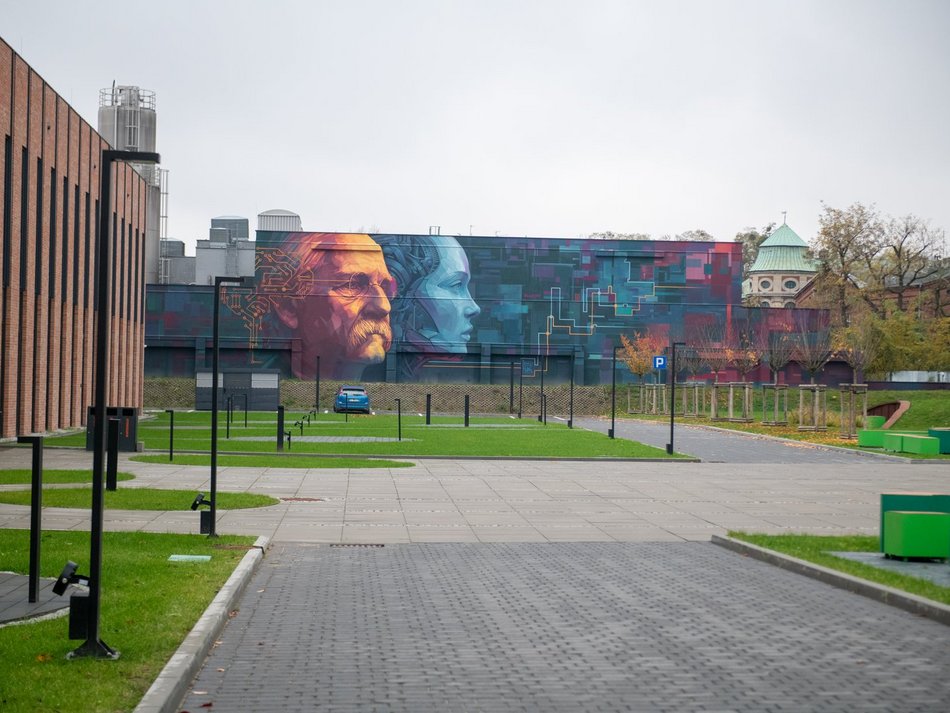 Nowy mural w Łodzi! Ludwik Grohman został uwieczniony na ścianie ŁSSE przy Tymienieckiego