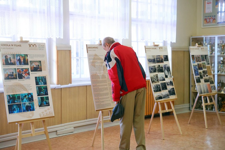 Łódź. Jubileusz w Szkole Podstawowej nr 42 w Łodzi. Huczne obchody z okazji 100-lecia