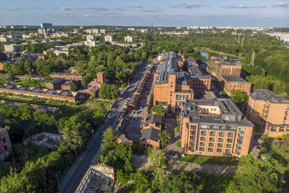 Чи впізнаєте ви ці місця з висоти пташиного польоту?