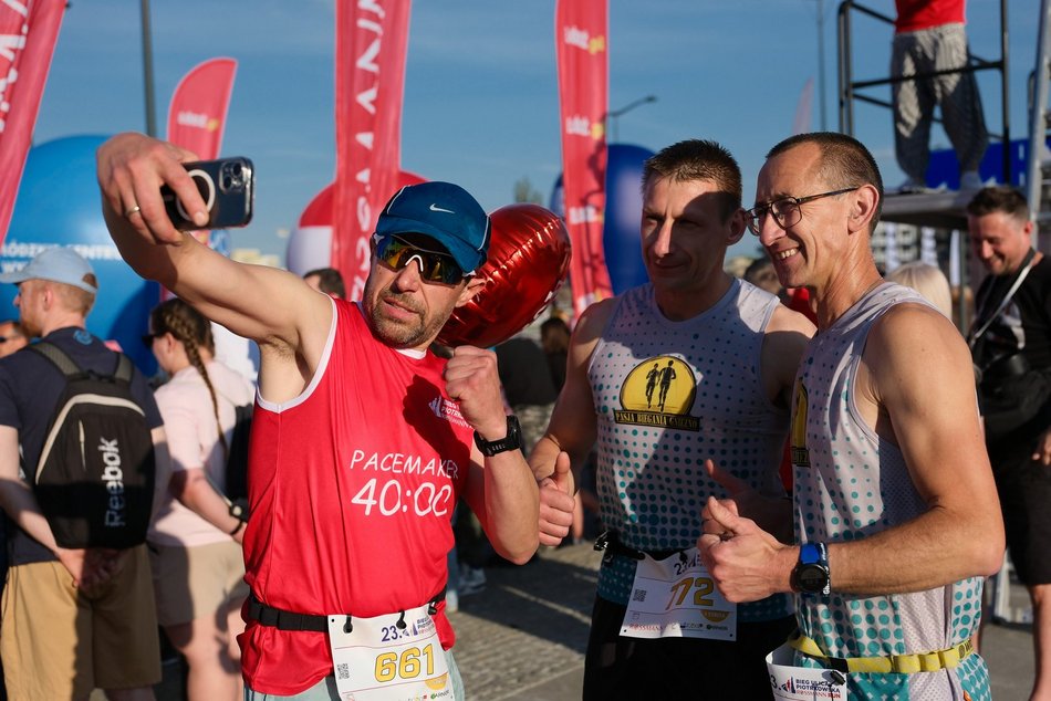 TOP 10 zdjęć z Rossmann Run 2026. Najlepsze kadry z Biegu Ulicą Piotrkowską