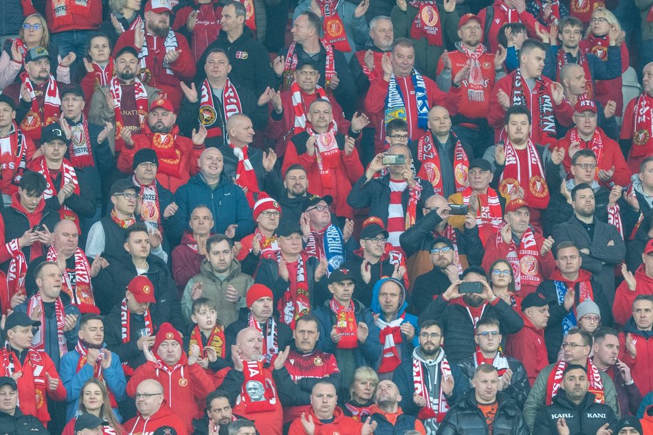 Łódź. Kibice na meczu Widzewa Łódź z Górnikiem Zabrze. Byłeś/aś? Znajdź się w galerii!