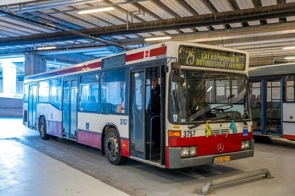 Wielka parada autobusów przejechała ulicami Łodzi