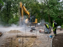 Budowa ronda dla rowerzystów w parku Nad Jasieniem