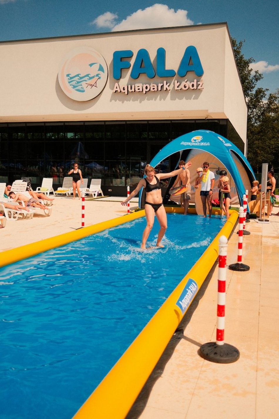 Łódź. Aloha Party w Aquaparku Fala. Hawajski weekend w centrum Łodzi