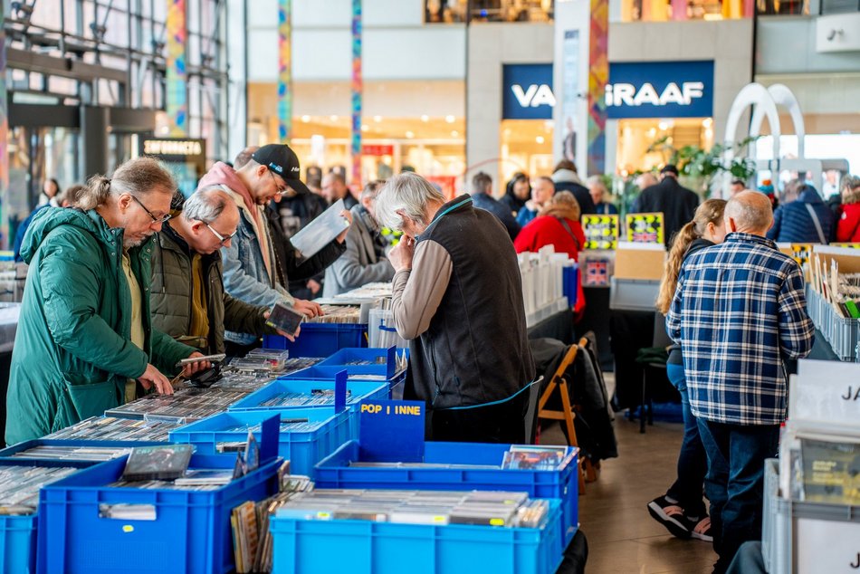 Łódź. Giełda winyli w Manufakturze