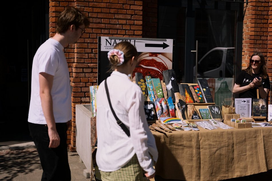 Łódź. Kiermasz staroci w Ogrodach Geyera