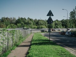 Łódź. Ulica Kusocińskiego w Łodzi - w tym miejscu pojawią się nowe drzewa