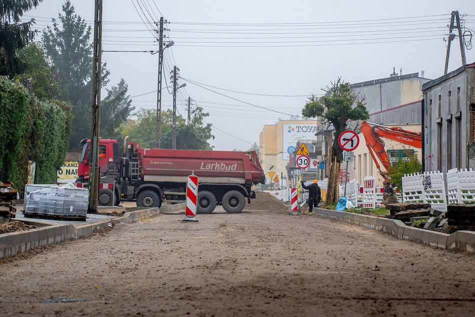 Remont Tuszyńskiej w Łodzi. Widać już nową podbudowę