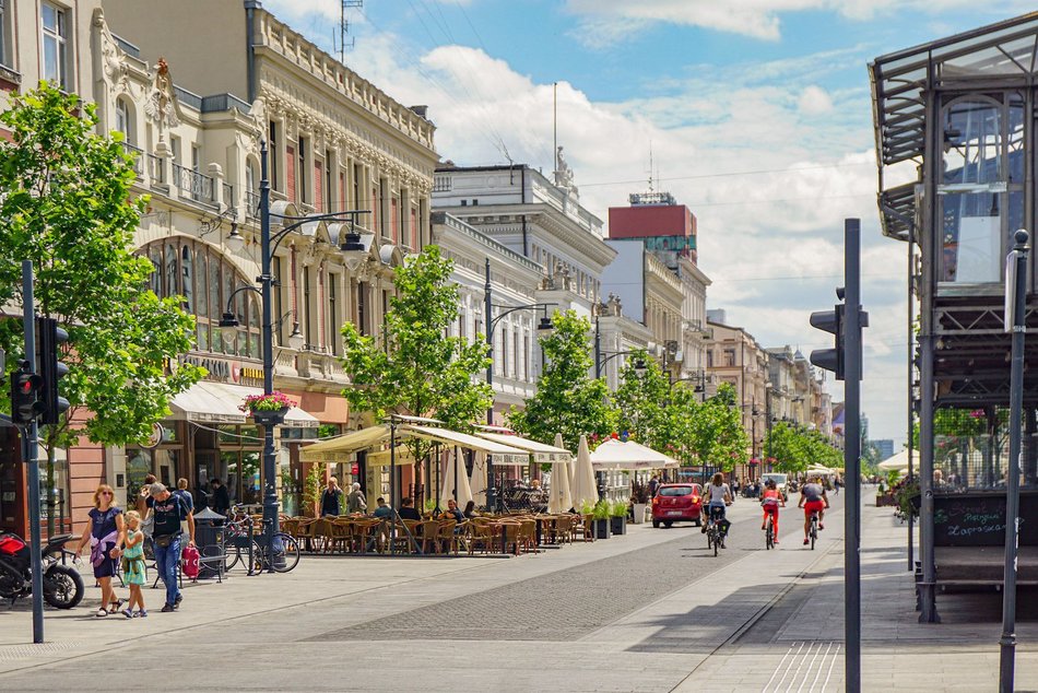 Ile zarabiali łodzianie na przestrzeni lat?