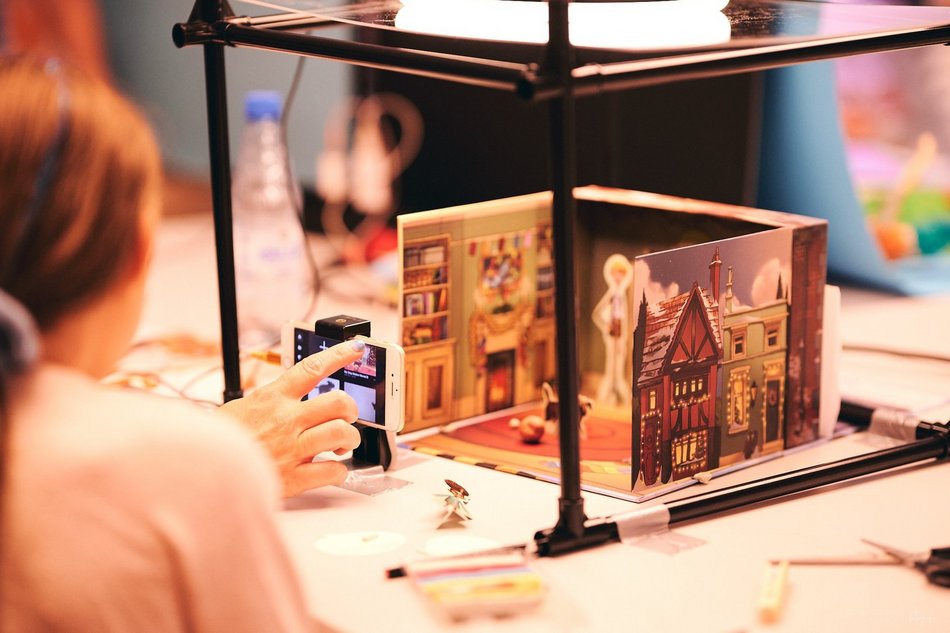 Animusz Studio w Łodzi. Tutaj nauczysz się, jak ożywiać zdjęcia, figurki i kolaże