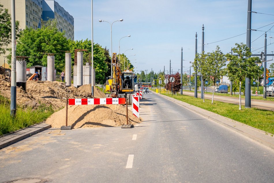 Budowa kładek nad Wyszyńskiego w Łodzi. Najnowsze postępy i zmiany w ruchu