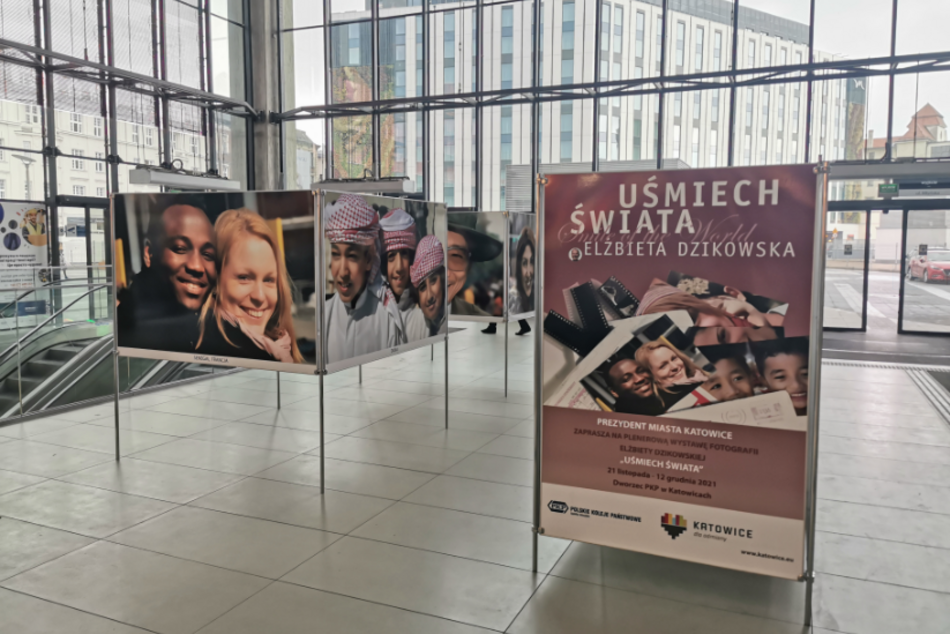 Łódź. Masz najpiękniejszy uśmiech w Łodzi? Zobacz wystawę fotograficzną i weź udział w konkursie!