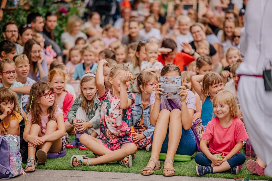 Baśniowa Piotrkowska porusza dzieci i... dorosłych