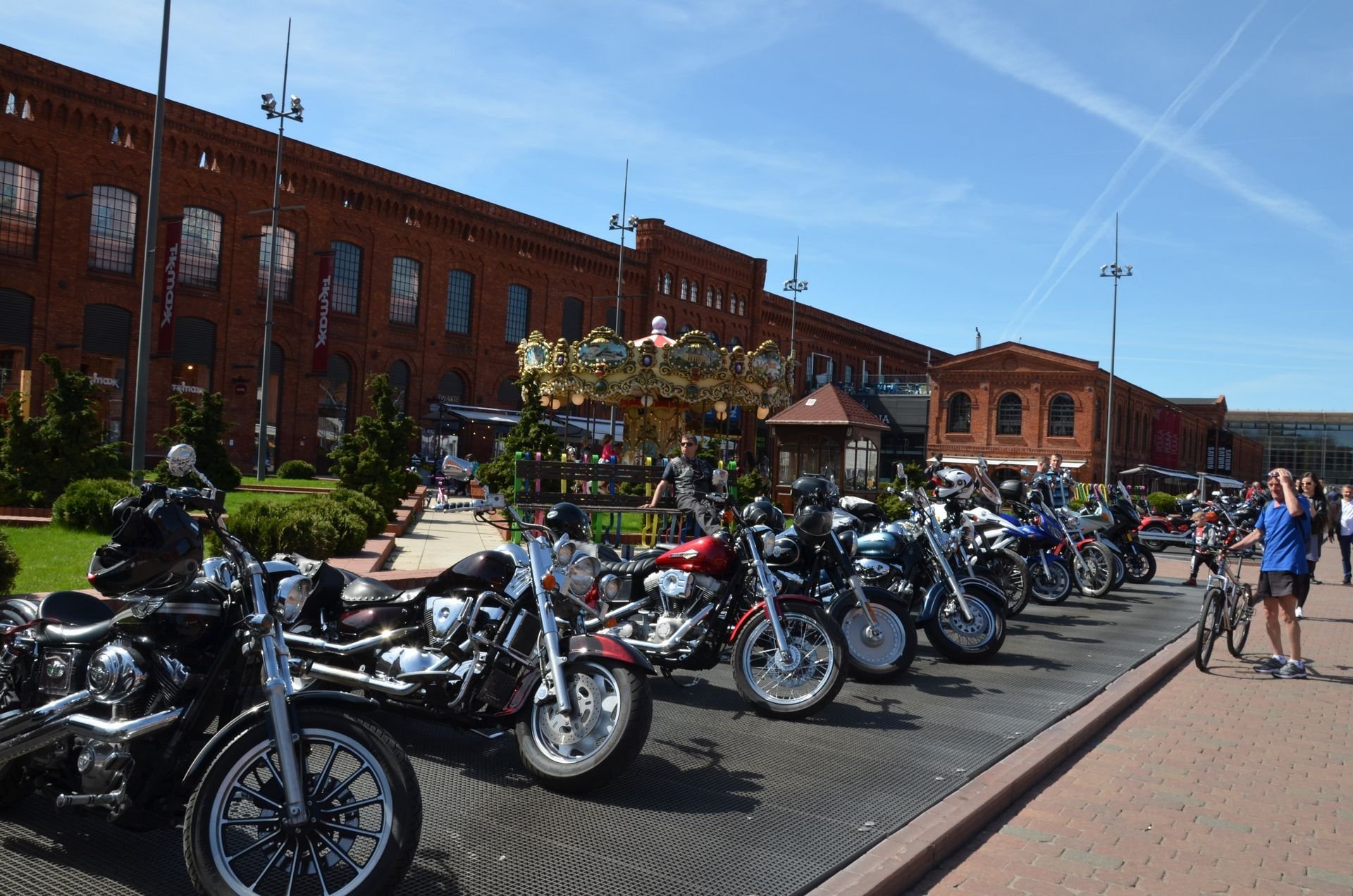 MotoSerce на ринку Manufaktury , мат. преси