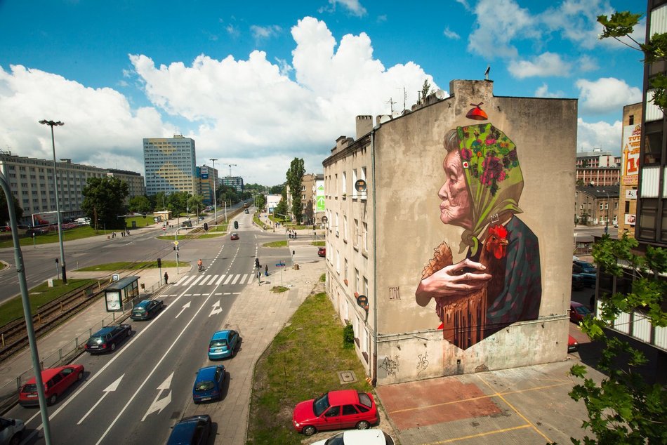 Різнокольорові мурали в Лодзі