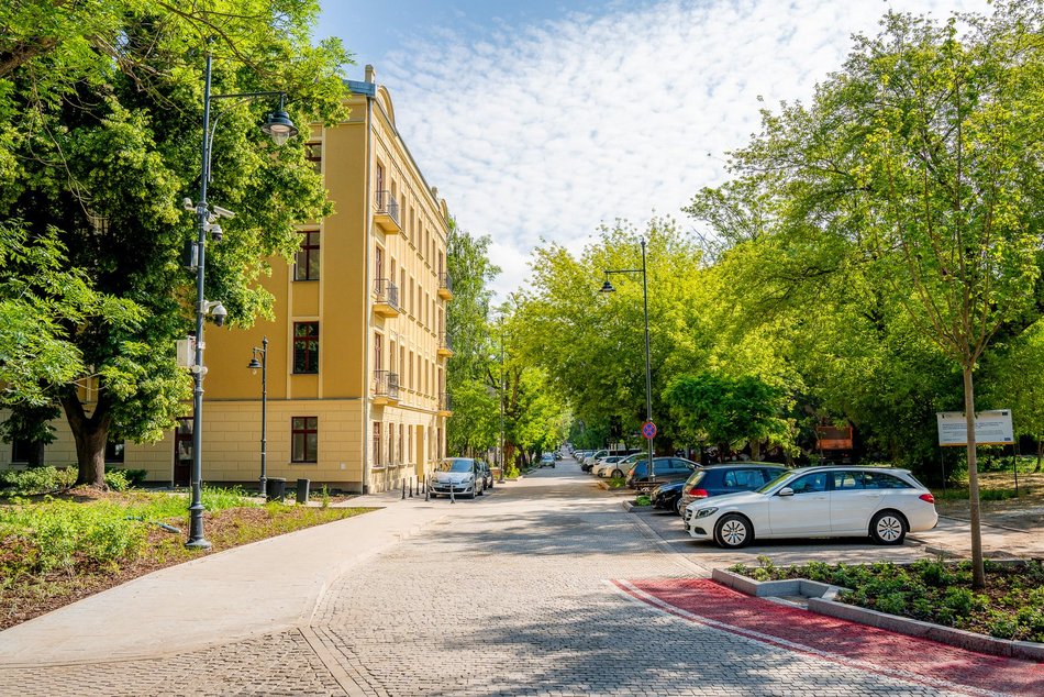Na Mielczarskiego jest pięknie! Nie tylko woonerf, zmieniły się też kamienice